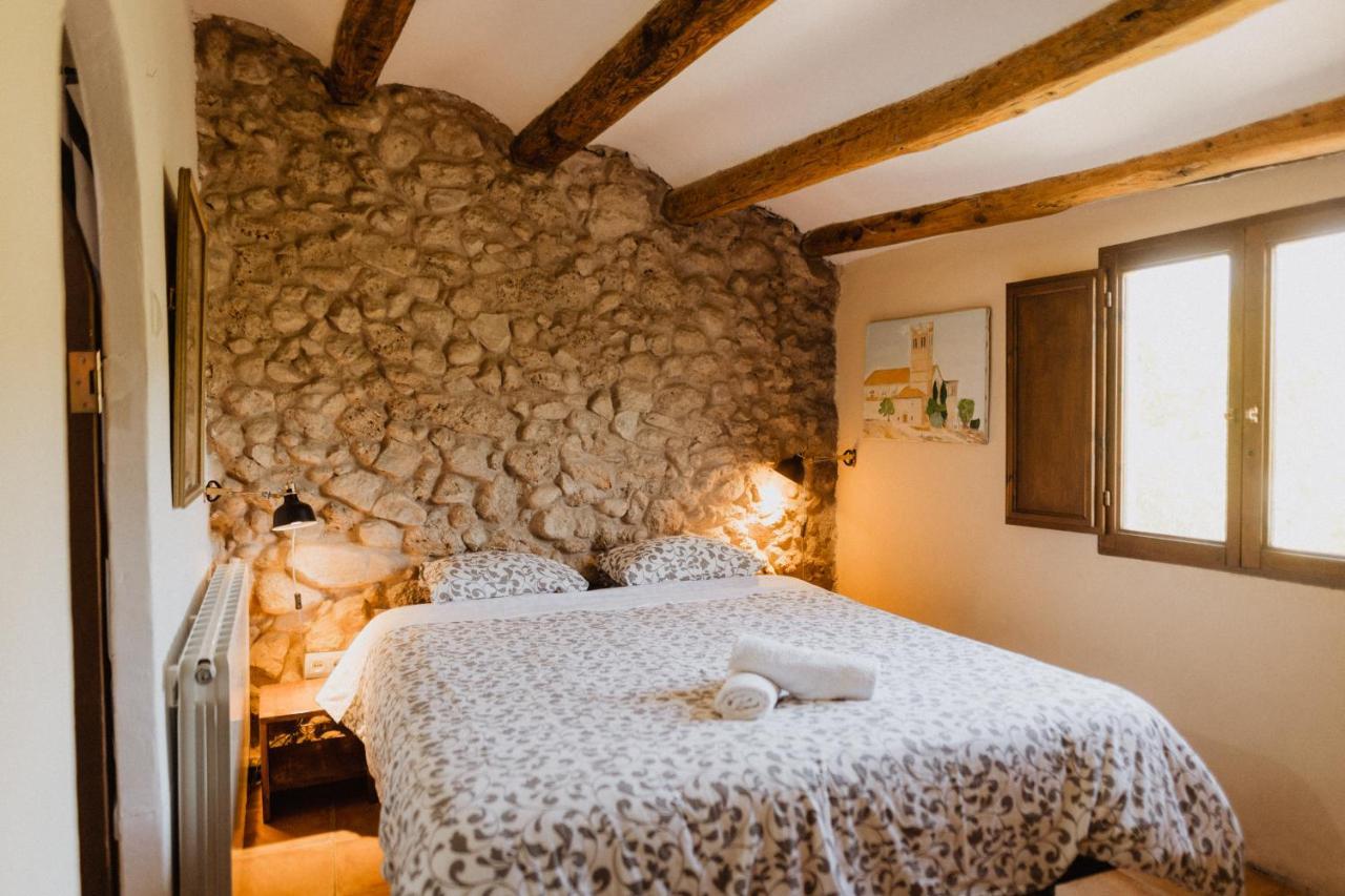 Cal Pau Cruset Pension Torrellas de Foix Buitenkant foto